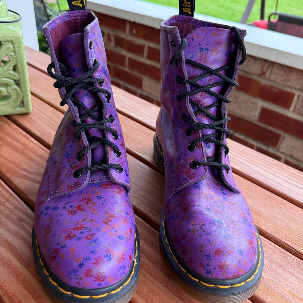 Dr. Martens 1460 Little Flowers Floral Meadow Leather Boots Womens 11 US - Picture 2 of 10